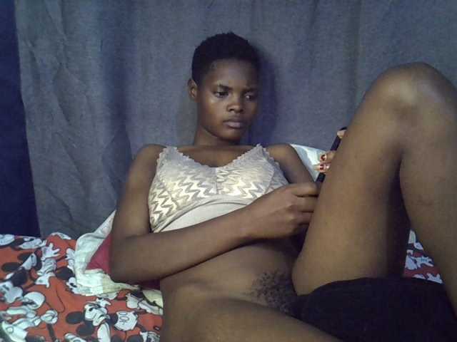 Slender-kerry live cam on BongaCams