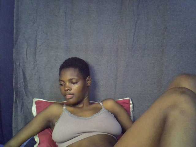 Slender-kerry live cam on BongaCams