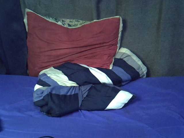 Slender-kerry live cam on BongaCams
