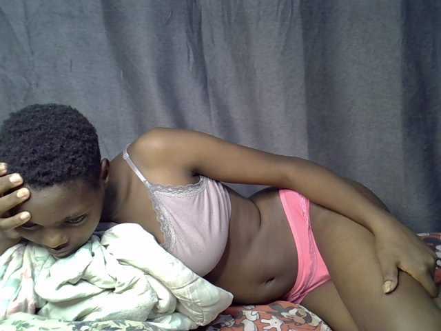 Slender-kerry live cam on BongaCams