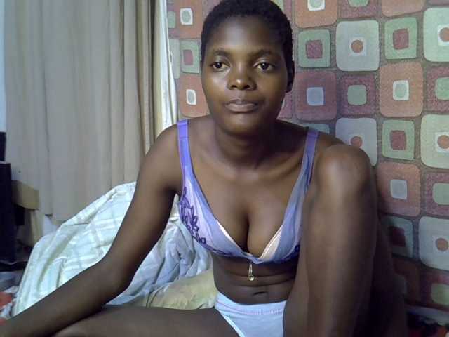 Slender-kerry live cam on BongaCams