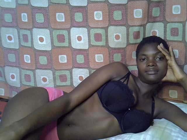 Slender-kerry live cam on BongaCams