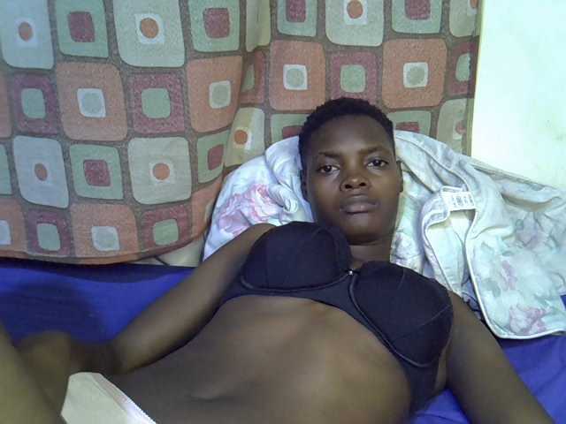 Slender-kerry live cam on BongaCams