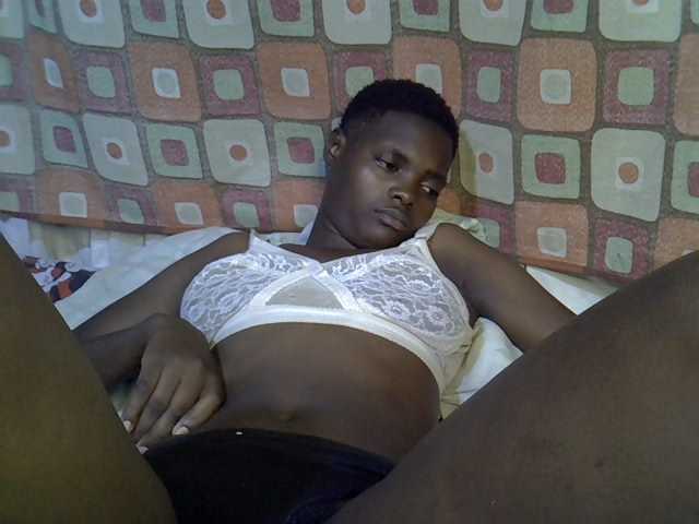 Slender-kerry live cam on BongaCams