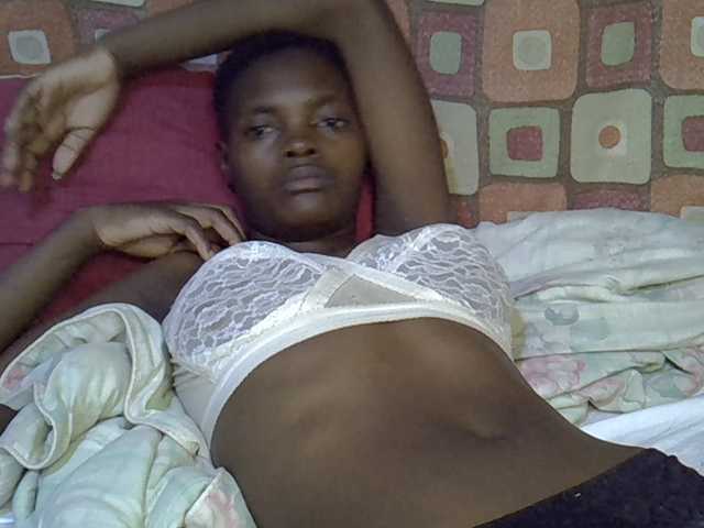 Slender-kerry live cam on BongaCams