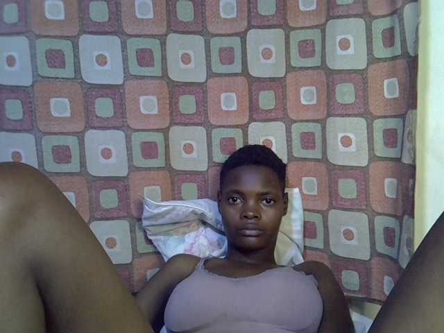 Slender-kerry live cam on BongaCams