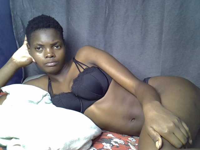 Slender-kerry live cam on BongaCams