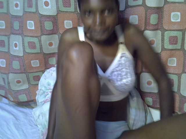 Slender-kerry live cam on BongaCams