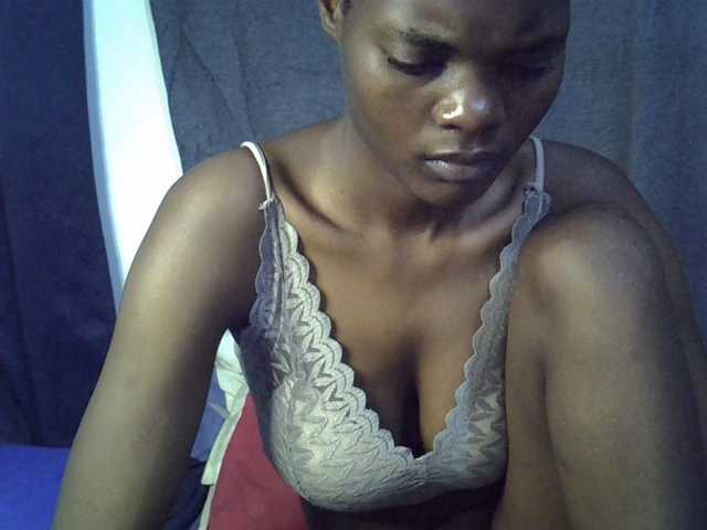 Slender-kerry live cam on BongaCams