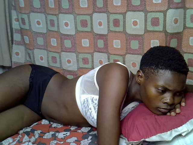Slender-kerry live cam on BongaCams