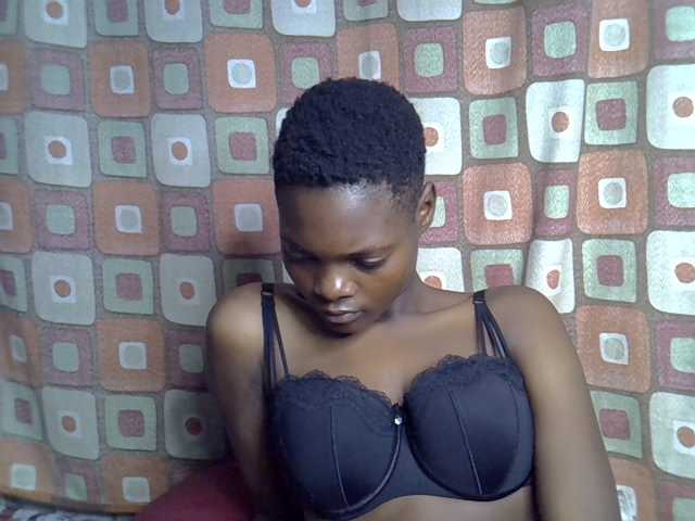 Slender-kerry live cam on BongaCams