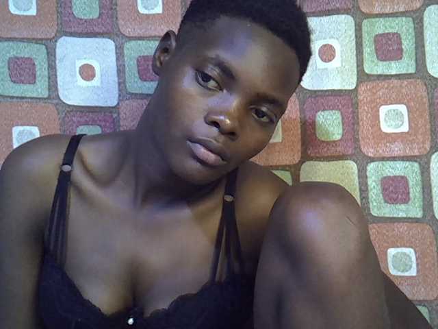 Slender-kerry live cam on BongaCams
