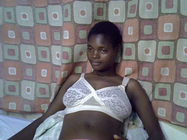 Slender-kerry live cam on BongaCams