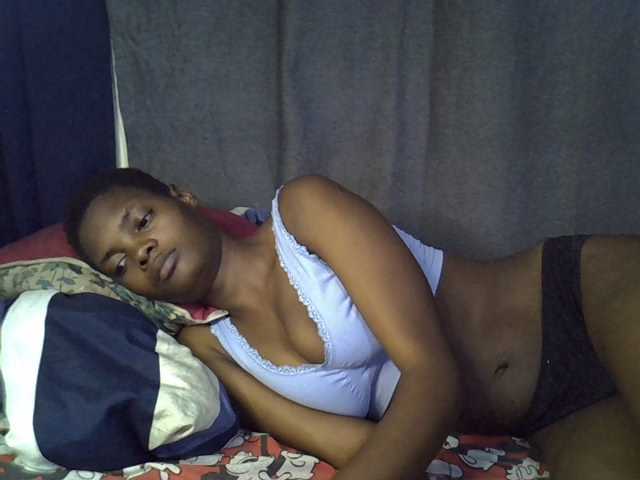 Slender-kerry live cam on BongaCams