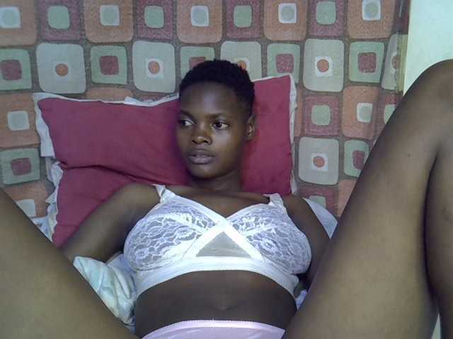 Slender-kerry live cam on BongaCams