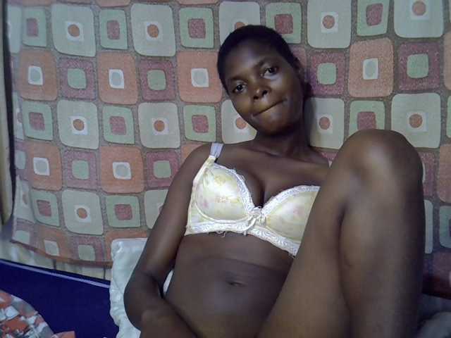 Slender-kerry live cam on BongaCams