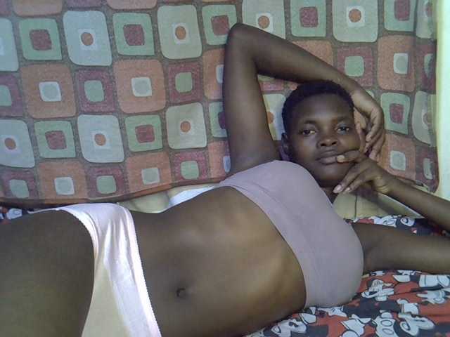 Slender-kerry live cam on BongaCams