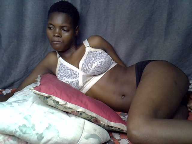 Slender-kerry live cam on BongaCams