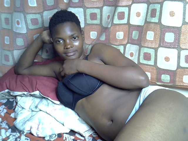 Slender-kerry live cam on BongaCams