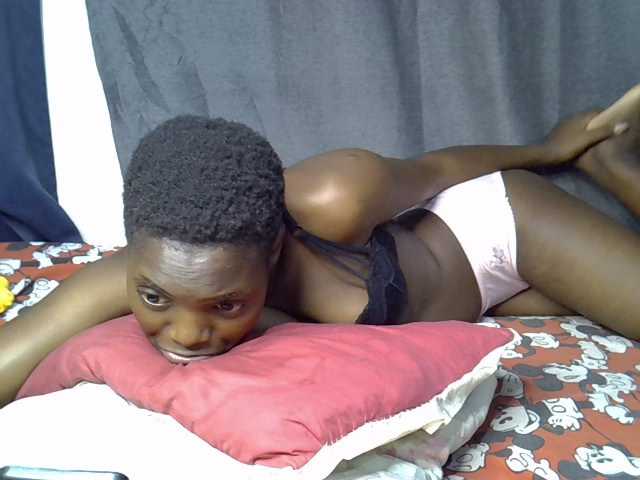 Slender-kerry live cam on BongaCams