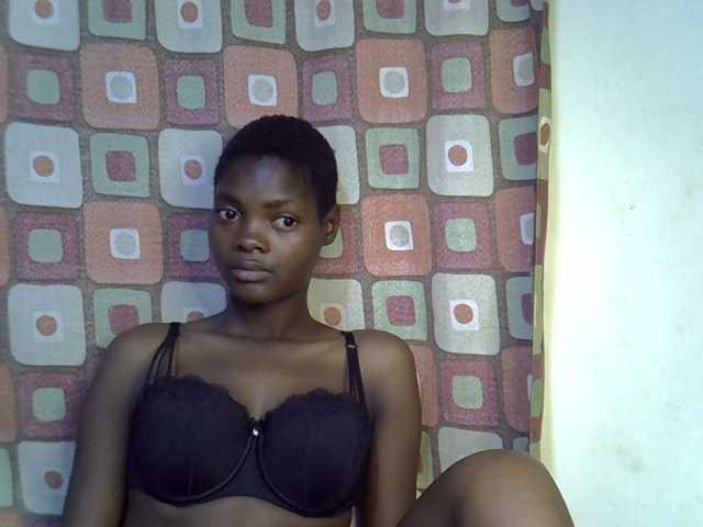 Slender-kerry live cam on BongaCams