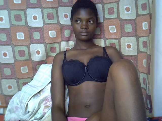 Slender-kerry live cam on BongaCams