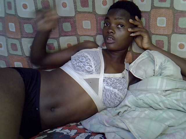 Slender-kerry live cam on BongaCams