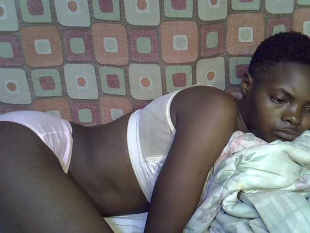 Slender-kerry live cam on BongaCams