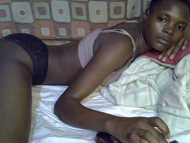 Slender-kerry live cam on BongaCams