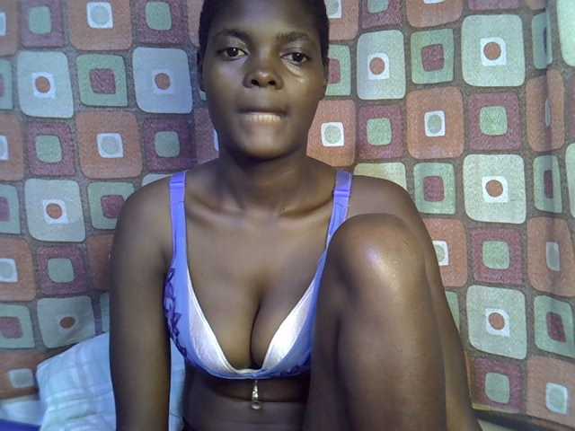 Slender-kerry live cam on BongaCams