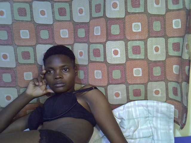Slender-kerry live cam on BongaCams