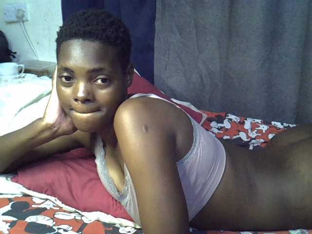 Slender-kerry live cam on BongaCams
