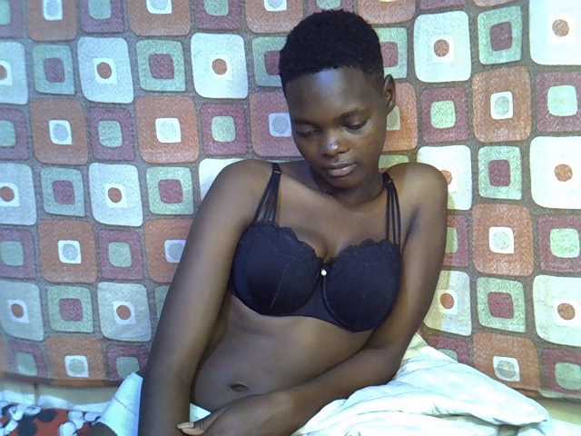 Slender-kerry live cam on BongaCams