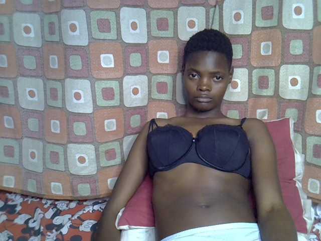 Slender-kerry live cam on BongaCams