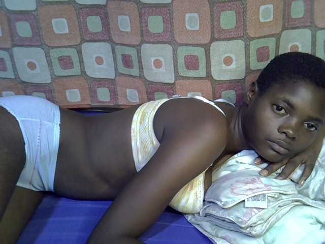 Slender-kerry live cam on BongaCams