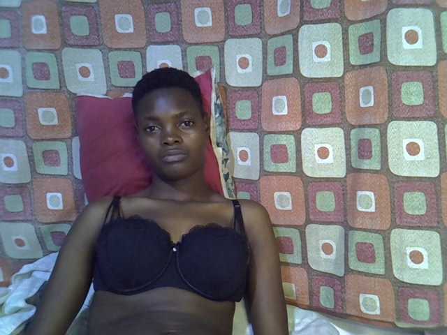 Slender-kerry live cam on BongaCams