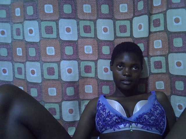 Slender-kerry live cam on BongaCams