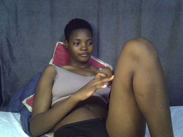 Slender-kerry live cam on BongaCams
