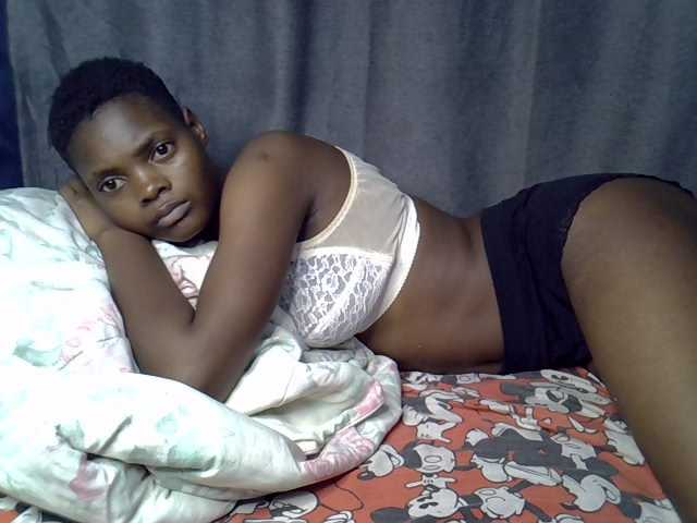 Slender-kerry live cam on BongaCams