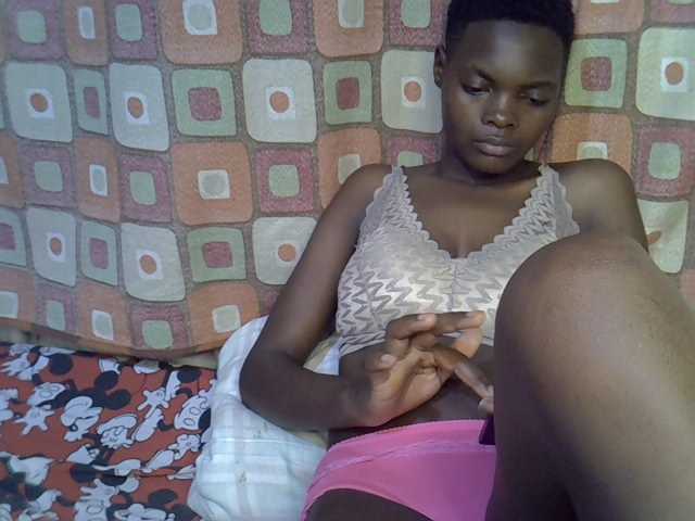 Slender-kerry live cam on BongaCams
