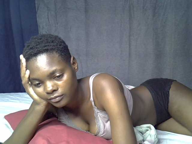 Slender-kerry live cam on BongaCams