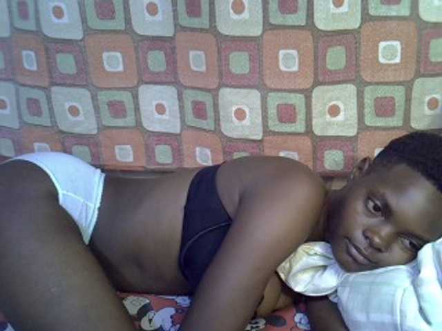 Slender-kerry live cam on BongaCams