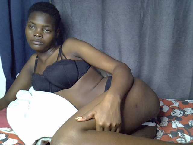Slender-kerry live cam on BongaCams