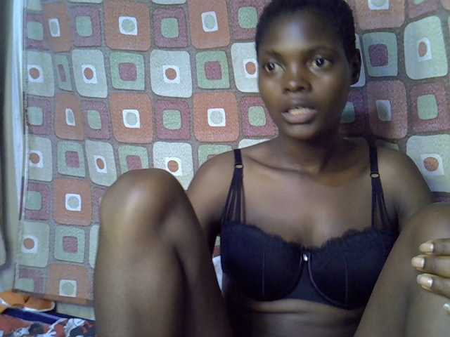 Slender-kerry live cam on BongaCams