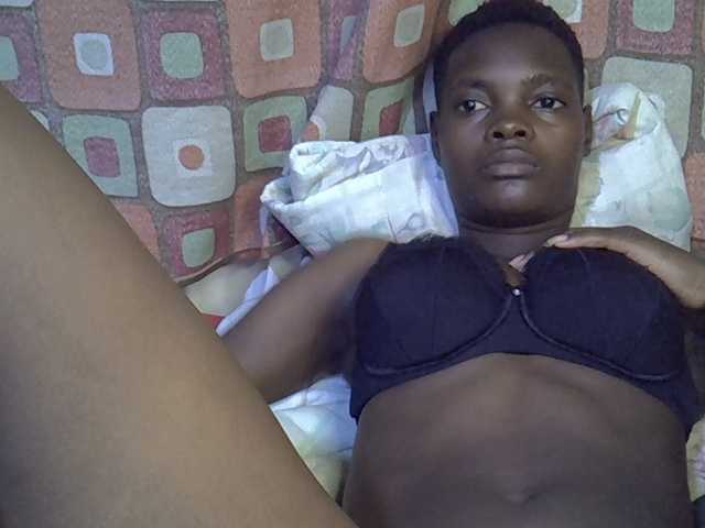 Slender-kerry live cam on BongaCams
