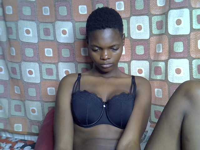 Slender-kerry live cam on BongaCams