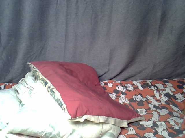 Slender-kerry live cam on BongaCams