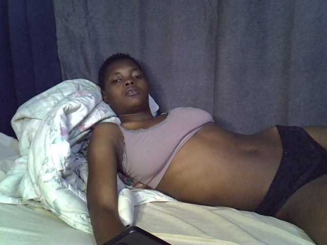 Slender-kerry live cam on BongaCams