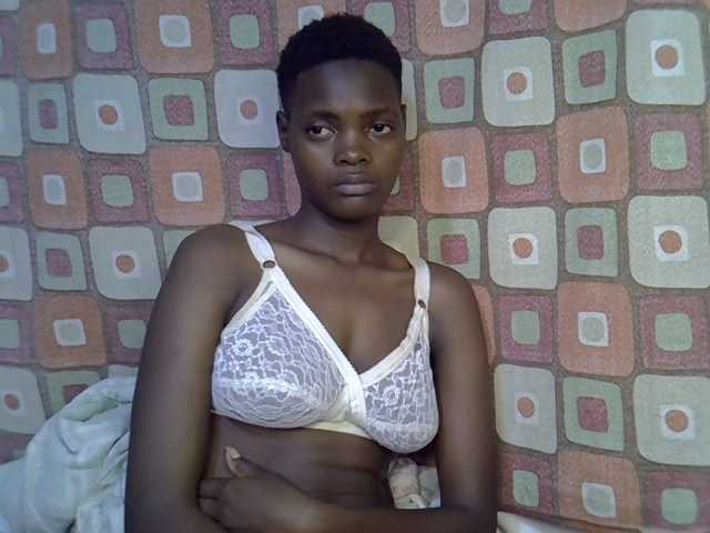 Slender-kerry live cam on BongaCams