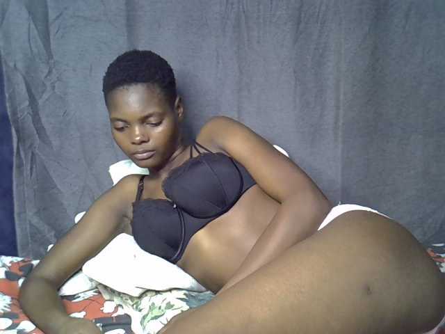 Slender-kerry live cam on BongaCams